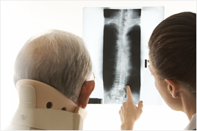 熊谷市で交通事故治療ならひかり整骨院・接骨院のむちうち症の画像１